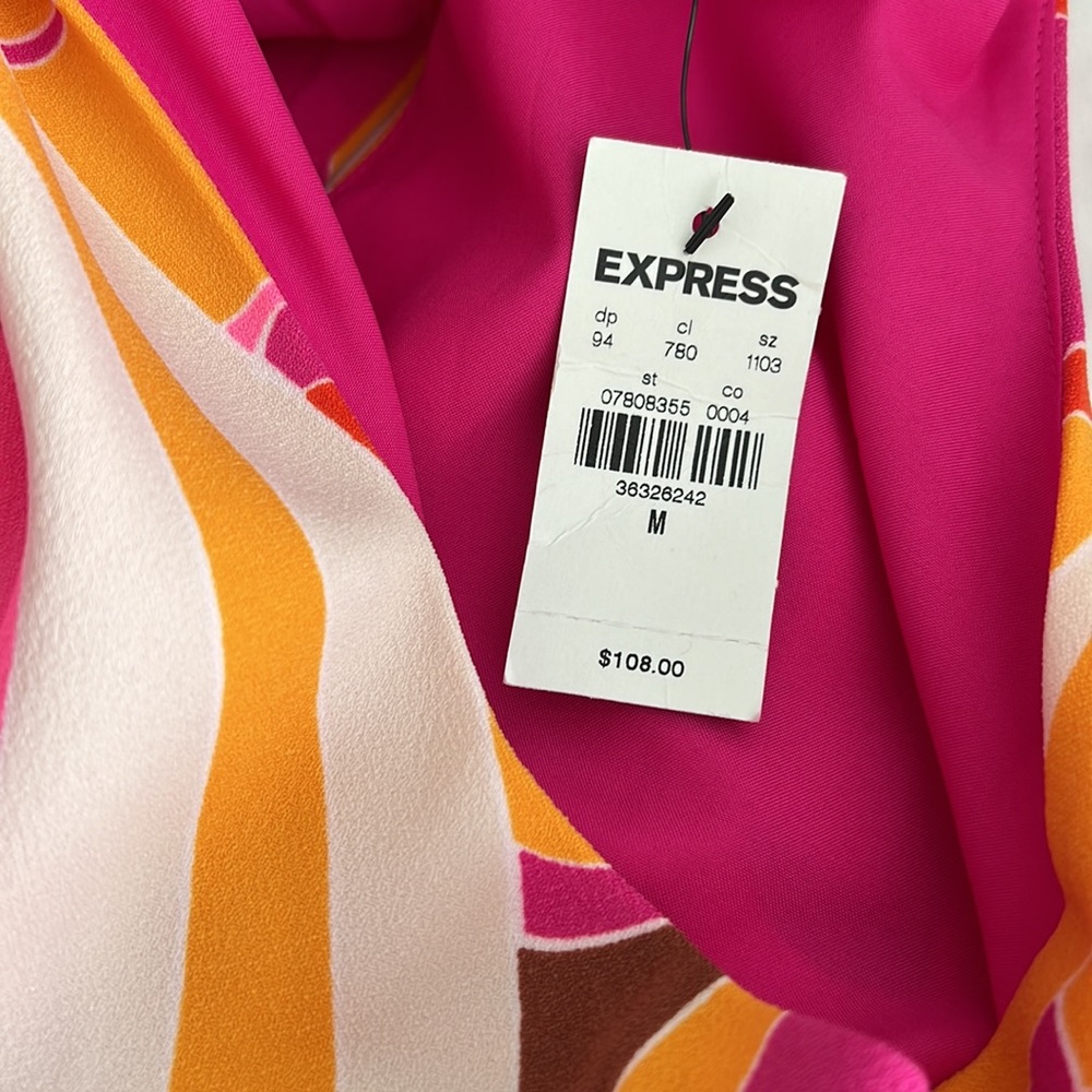 Express Dress - Picture 13 of 15